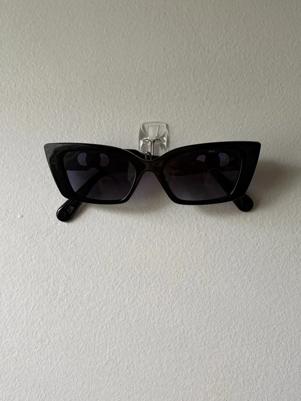Black Cat-Eye Sunglasses - Women Accessories